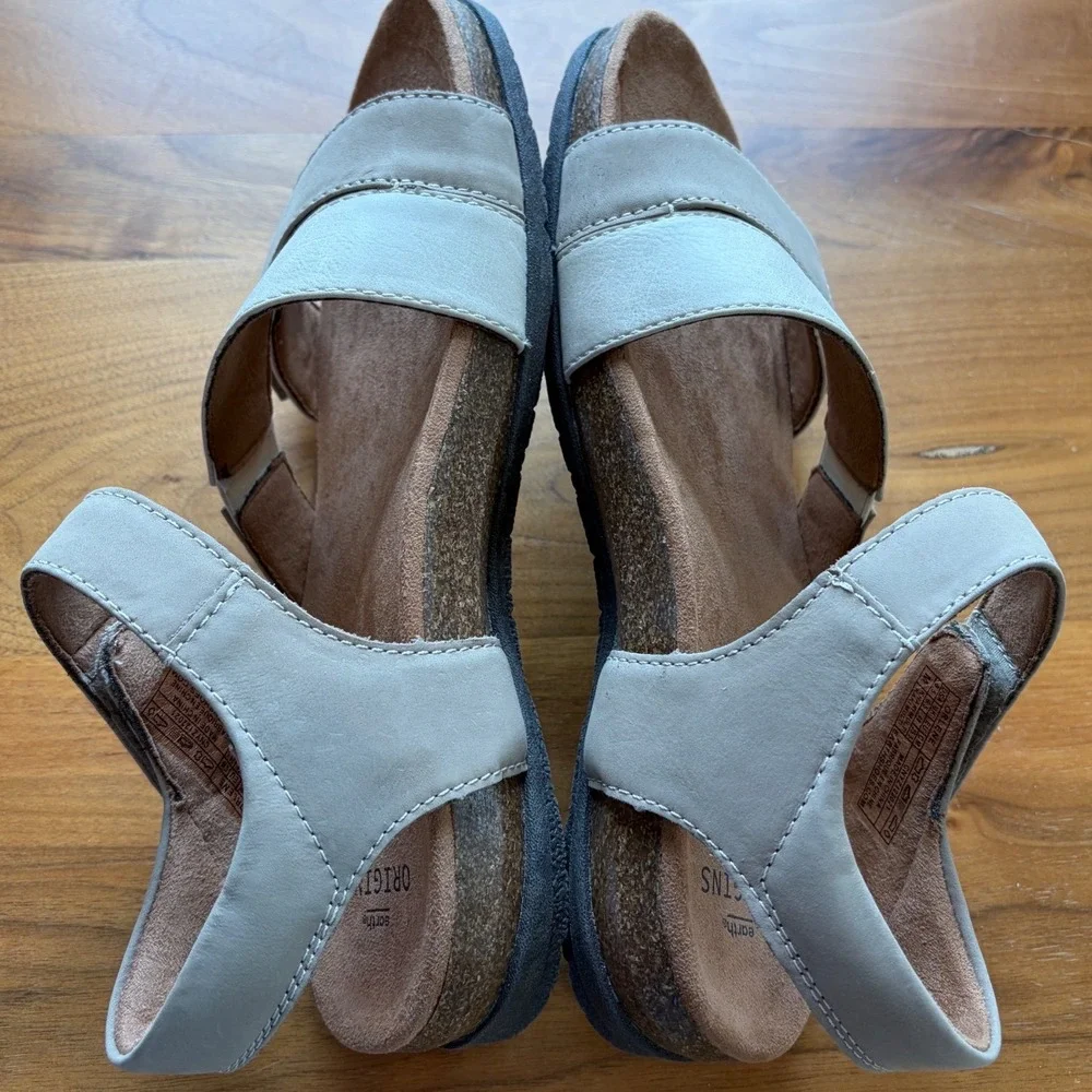 Earth Origins Beige Strappy Comfort Sandals